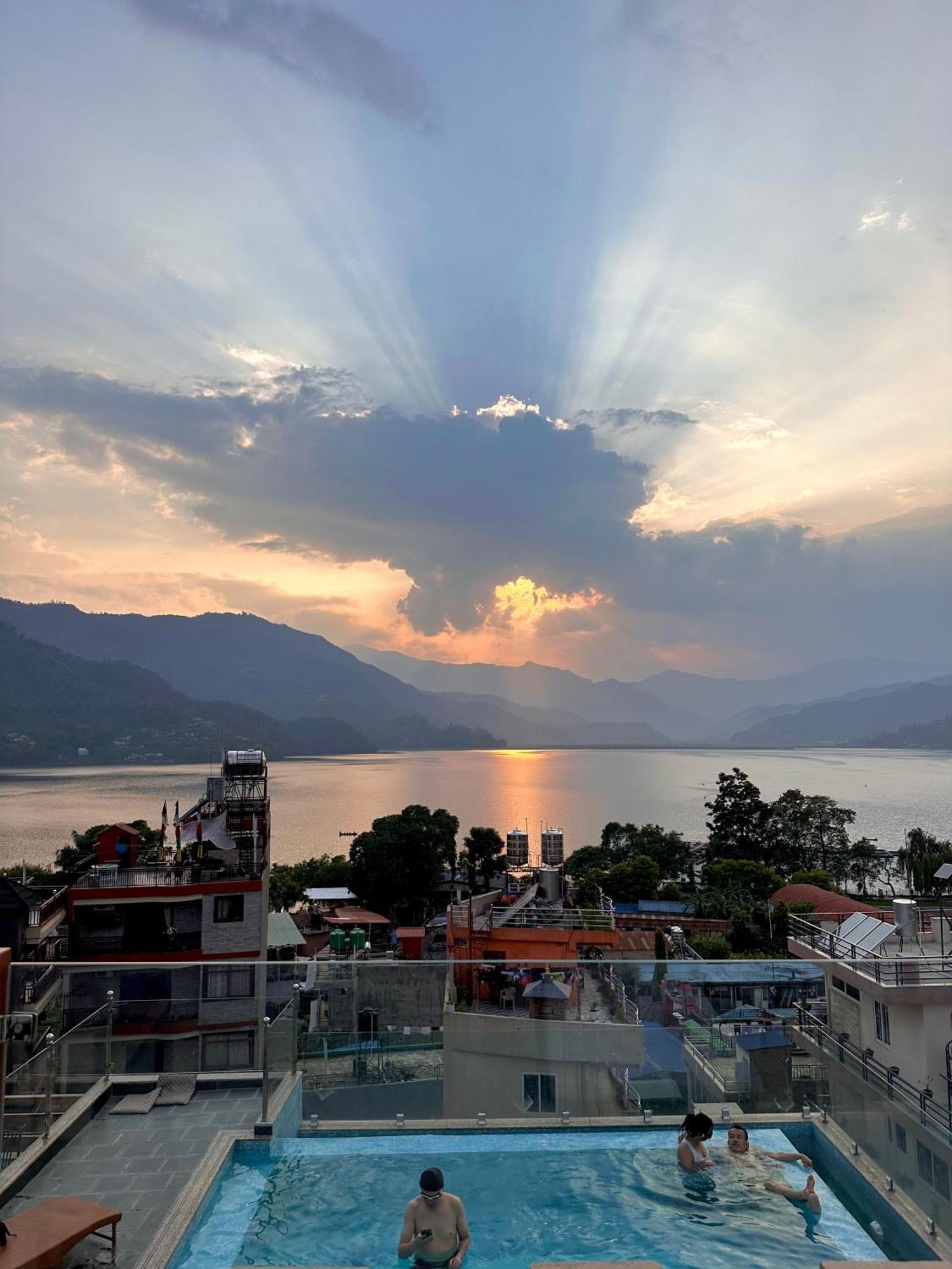 Hotel Adam Pokhara Exterior foto
